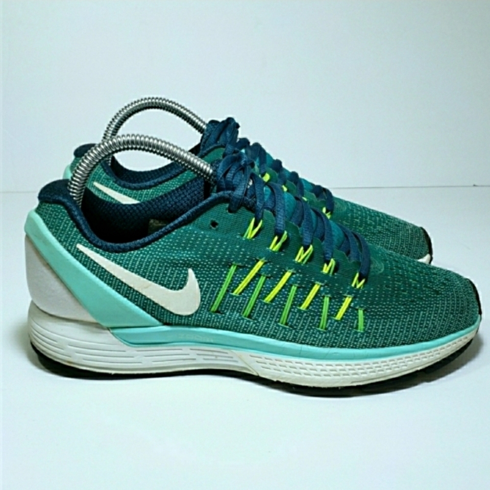 womens nike air zoom odyssey 2